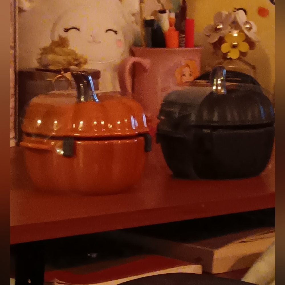 Set of two Ceramic pumpkin cookware. Up to 400 degrees.